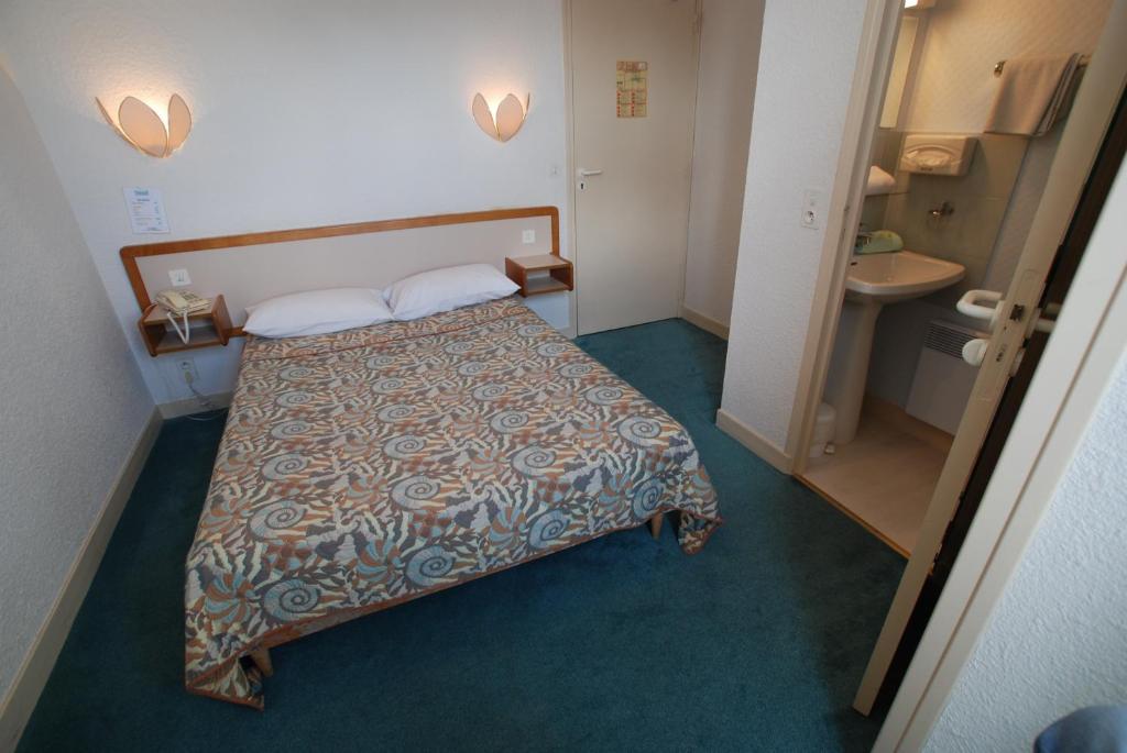 Arc En Ciel Hotel 2*